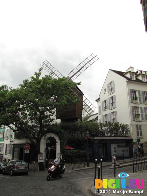 SX18314 Wooden windmill in Paris